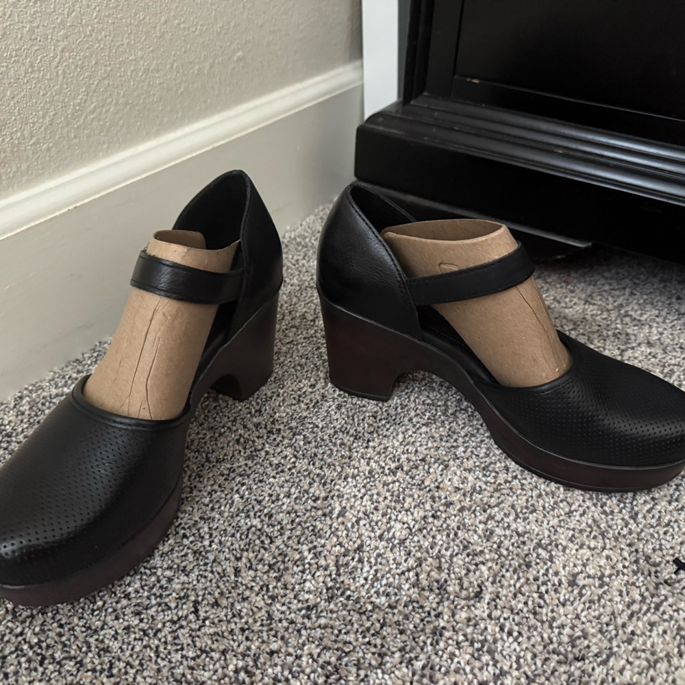 b.o.c. Black Heels Stylish and Versatile